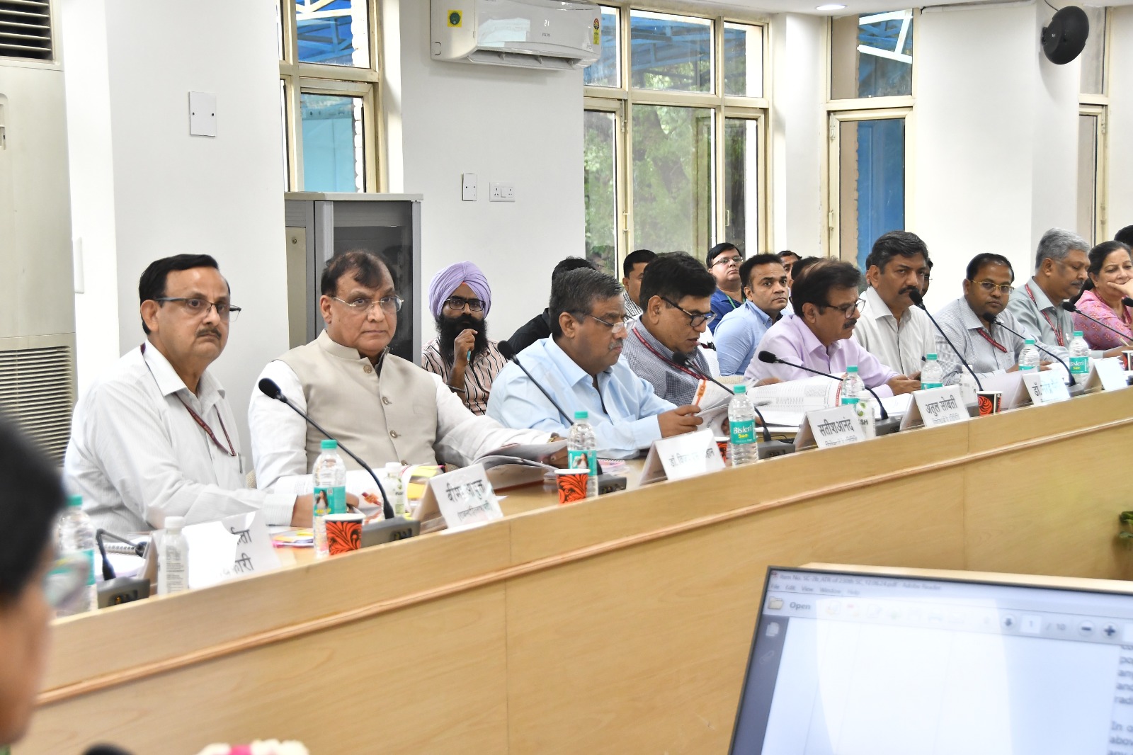 सुश्री सुमिता डावरा, सचिव, श्रम एवं रोजगार मंत्रालय, भारत सरकार की अध्यक्षता में कर्मचारी राज्य बीमा निगम की स्थायी समिति की 232 वीं बैठक