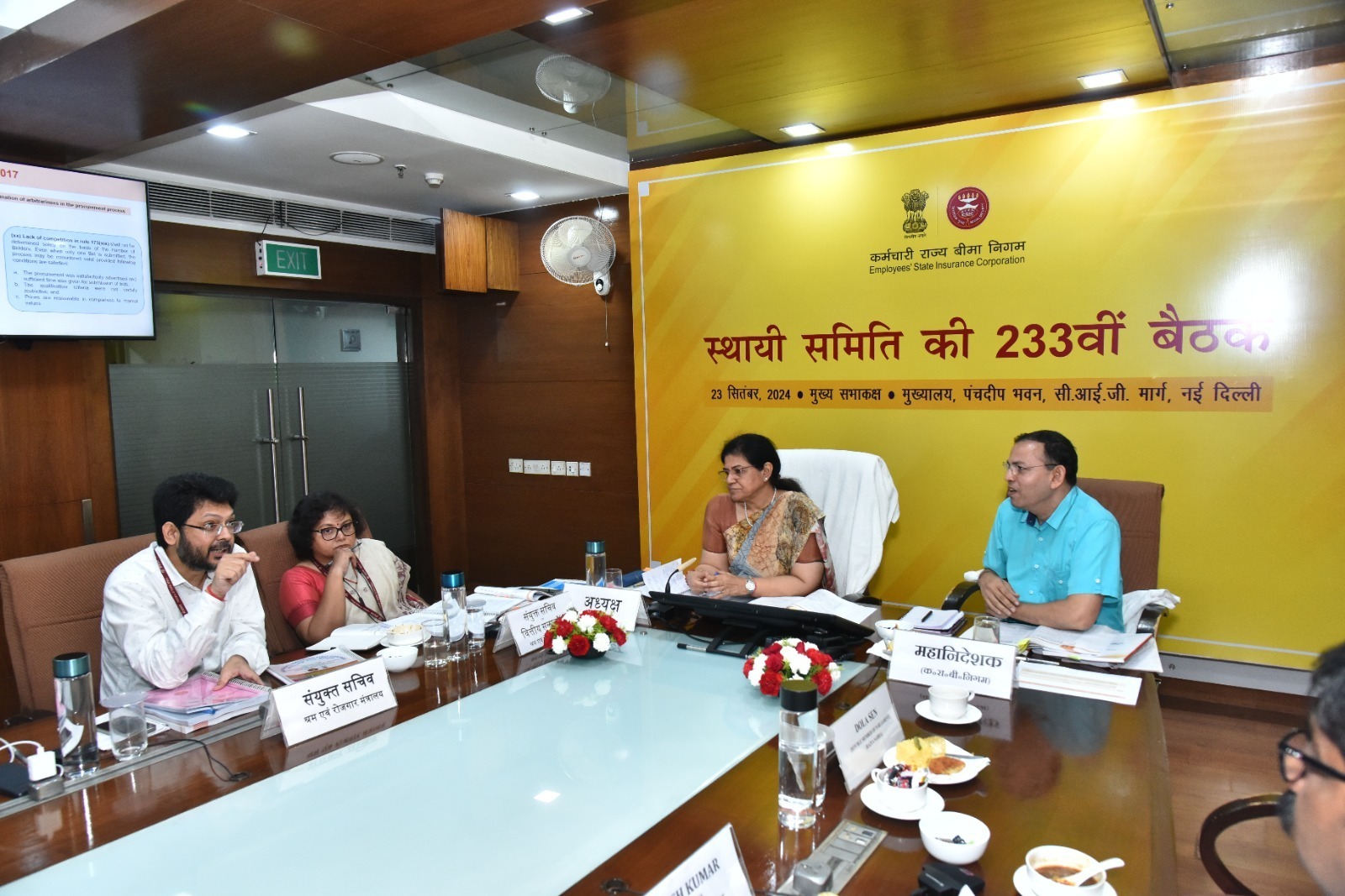 Ms. Sumita Dawra, Secretary, LE Chairperson, Standing Committee chaired the 233rd meeting of the Standing Committee of ESIC at ESIC Hqrs